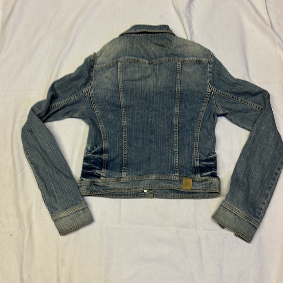 Guess Vintage Women’s Jean Jacket. Size Large - Picture 6 of 9